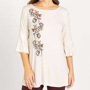 Apt 9 Tunic White w/Floral Embroidered Design Size Large EUC